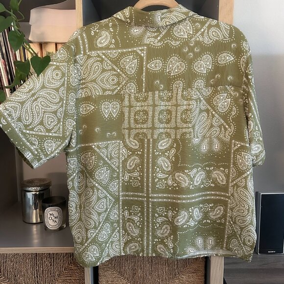 RACHEL Rachel Roy Sage Green Bandana Print Button Down Shirt - Size Medium - Picture 3 of 7